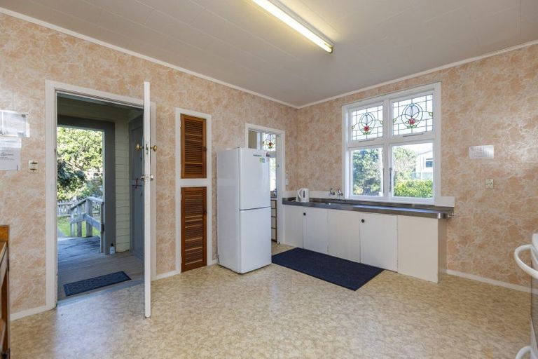 Photo of property in 82 The Parade, Paekakariki, 5034