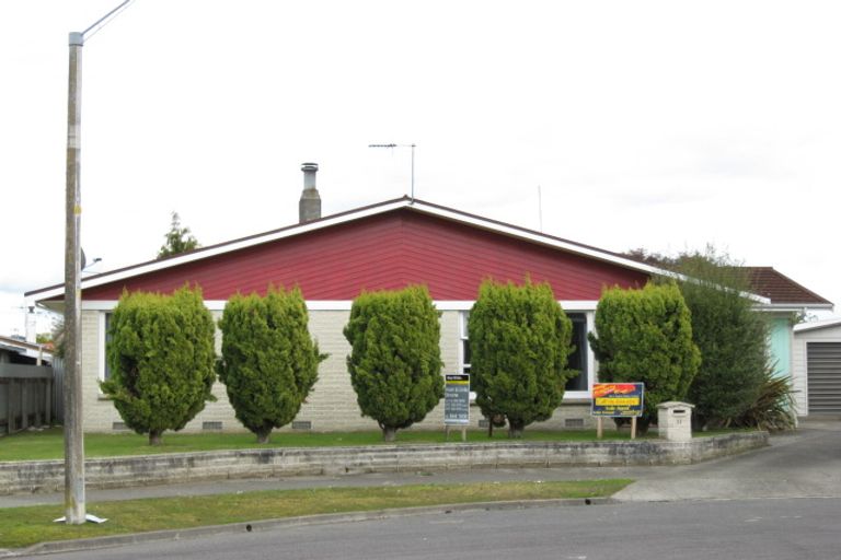 Photo of property in 11 Dunn Place, Pirimai, Napier, 4112