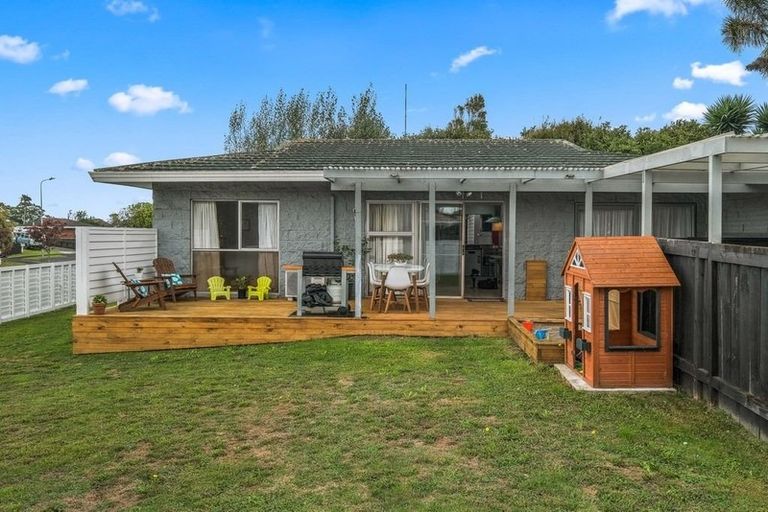 Photo of property in 1/3 Beaumaris Way, Conifer Grove, Takanini, 2112