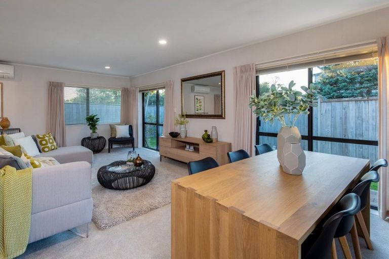 Photo of property in 4/12 Stratford Avenue, Milford, Auckland, 0620