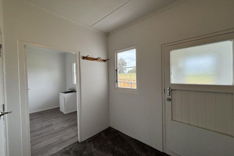 Photo of property in 33 Burns Street, Tawhero, Whanganui, 4501