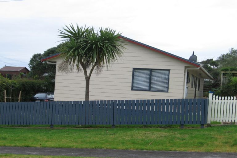 Photo of property in 26 Puriri Street, Helensville, 0800