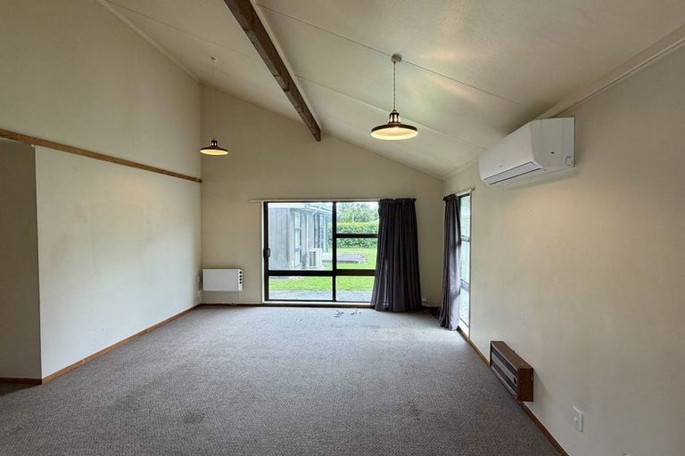 Photo of property in 2/494 Ferguson Street, Palmerston North, 4410