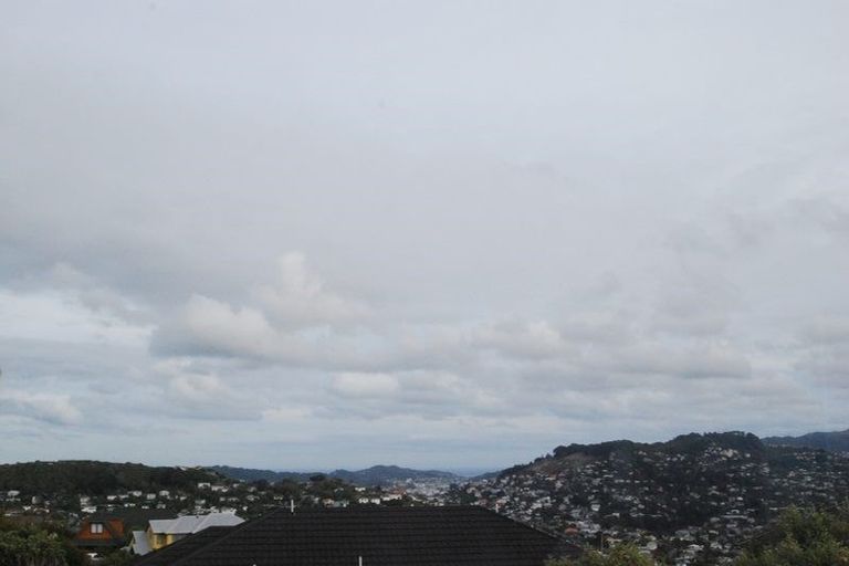 Photo of property in 2 Kapil Grove, Khandallah, Wellington, 6035