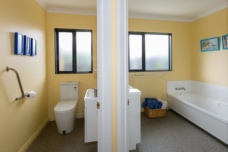 Photo of property in 13b Howard Road, Taradale, Napier, 4112
