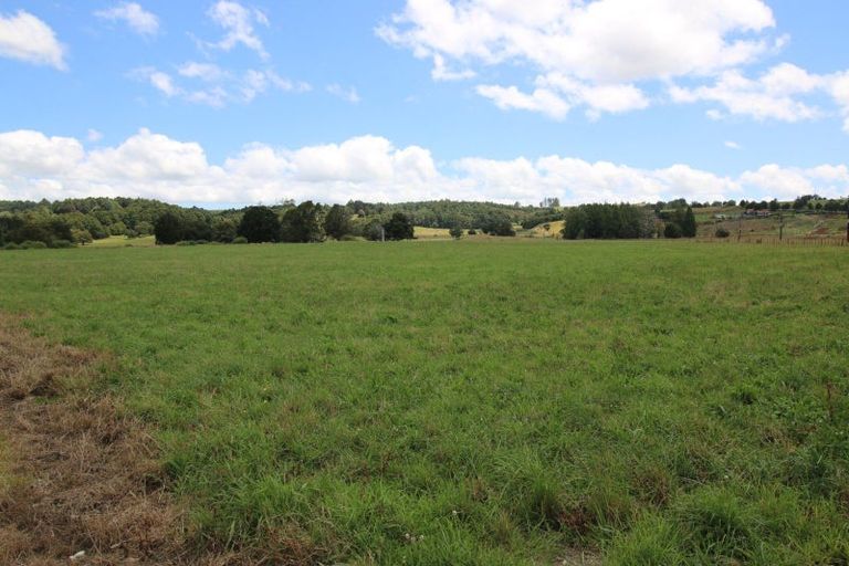Photo of property in 680 Waimate Road North, Kerikeri, 0293
