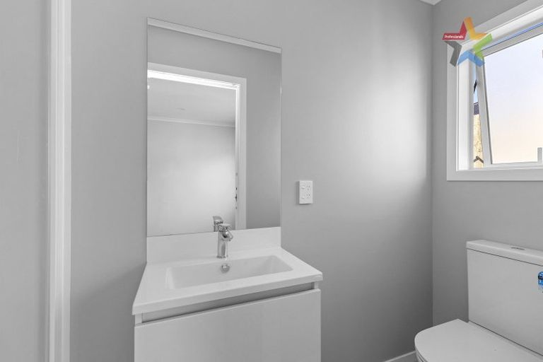 Photo of property in 6 Kairaumati Crescent, Kelson, Lower Hutt, 5010