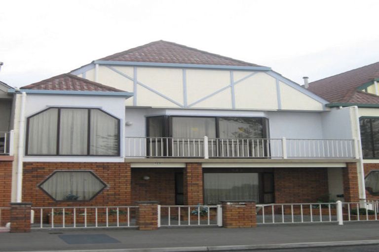 Photo of property in 423 Marine Parade, Napier South, Napier, 4110