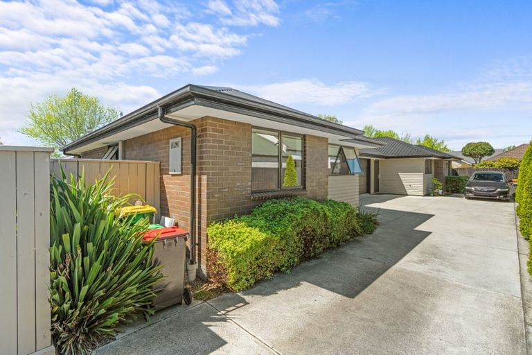 Photo of property in 1/137 Maidstone Road, Ilam, Christchurch, 8041