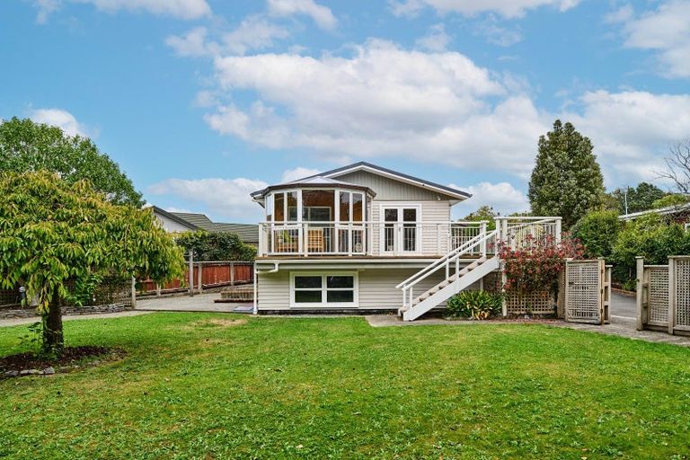 Photo of property in 32 Wai-iti Crescent, Woburn, Lower Hutt, 5010
