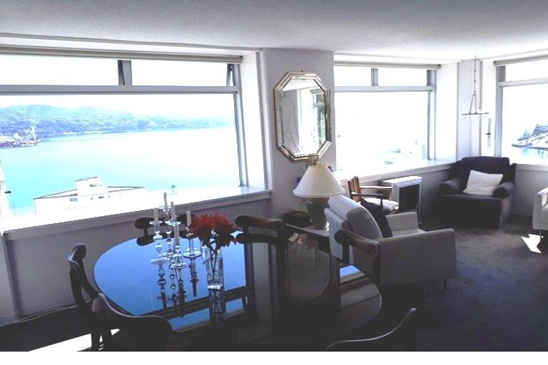 Photo of property in Jerningham Apartments, 20 Oriental Terrace, Oriental Bay, Wellington, 6011