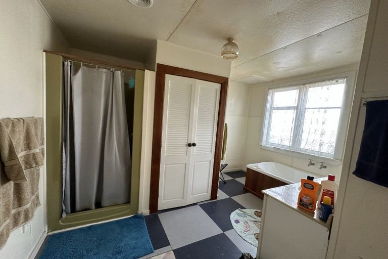 Photo of property in 26 York Street, Eltham, 4322