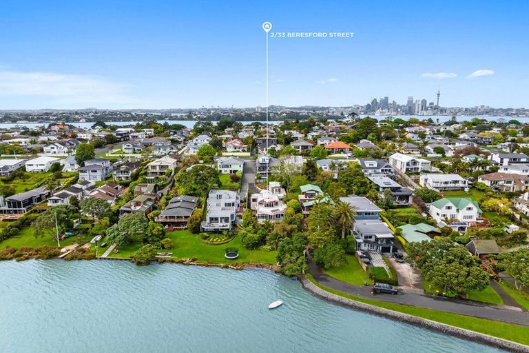 Photo of property in 2/33 Beresford Street, Bayswater, Auckland, 0622