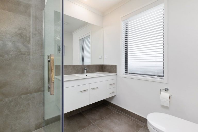 Photo of property in 204 Te Okuroa Drive, Papamoa, 3118