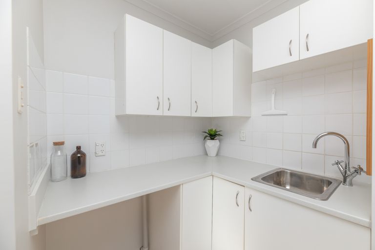 Photo of property in 19 Oxford Street, Waikari, 7420