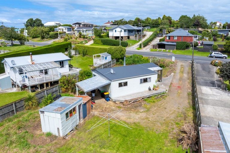 Photo of property in 10 Beach Street, Waikouaiti, 9510
