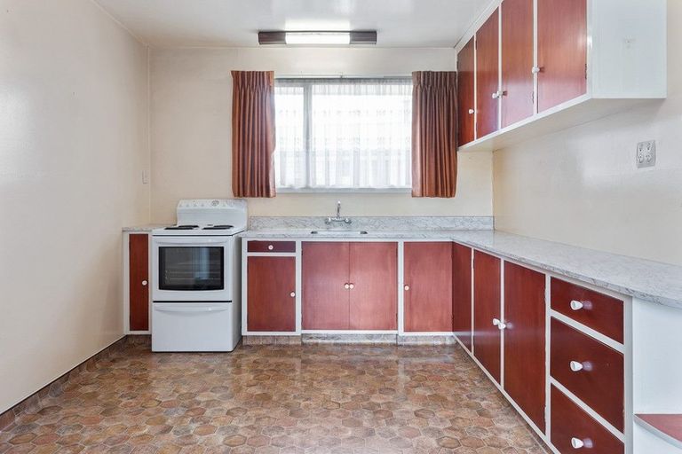 Photo of property in 76 Grimseys Road, Redwood, Christchurch, 8051