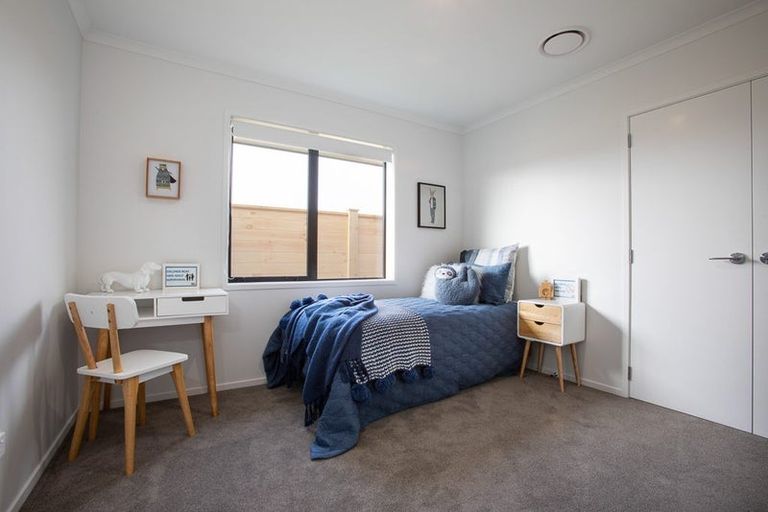 Photo of property in 54 Kitemaunga Avenue, One Tree Point, 0118