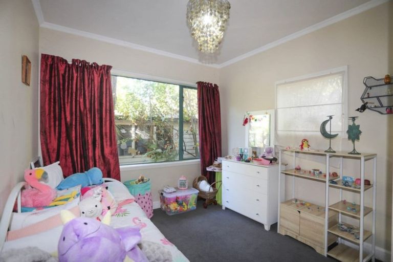 Photo of property in 14 Aorangi Road, Bryndwr, Christchurch, 8053