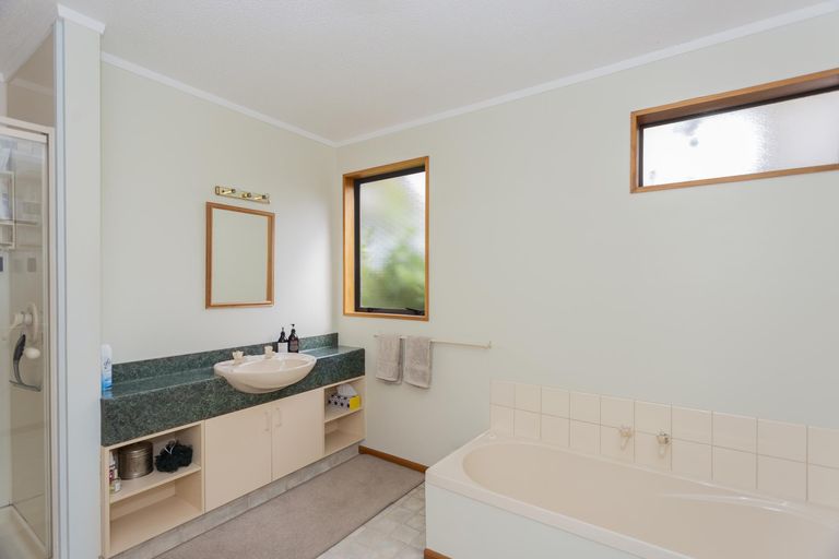 Photo of property in 6 Berkley Place, Oamaru North, Oamaru, 9400