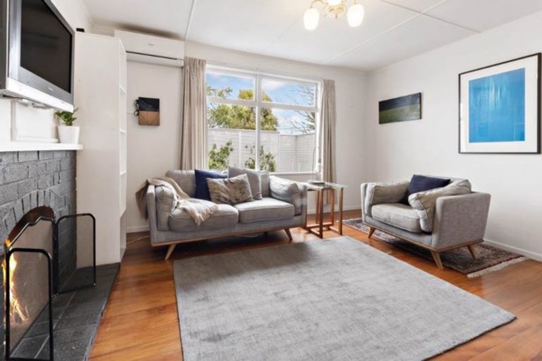 Photo of property in 1/14 Roberts Road, Te Atatu South, Auckland, 0610