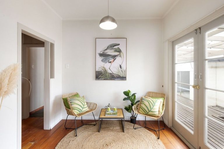 Photo of property in 84 Latham Street, Marewa, Napier, 4110