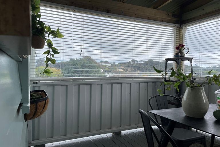 Photo of property in 2 Blacks Road, Greenhithe, Auckland, 0632