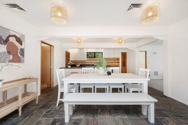 Photo of property in 98c Northland Road, Northland, Wellington, 6012