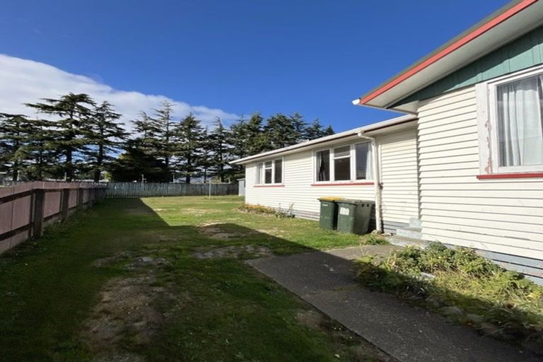 Photo of property in 11 Hinemoa Street, Levin, 5510