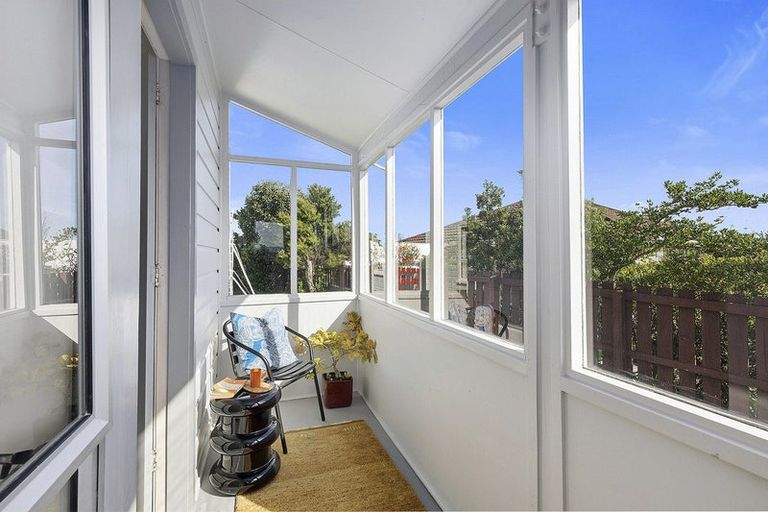 Photo of property in 77 Kaikoura Street, Maupuia, Wellington, 6022