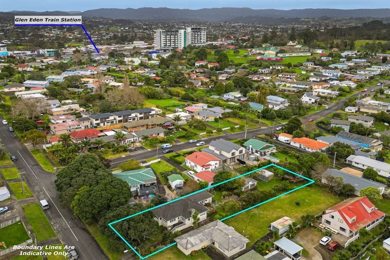 Photo of property in 22 Brandon Road, Glen Eden, Auckland, 0602