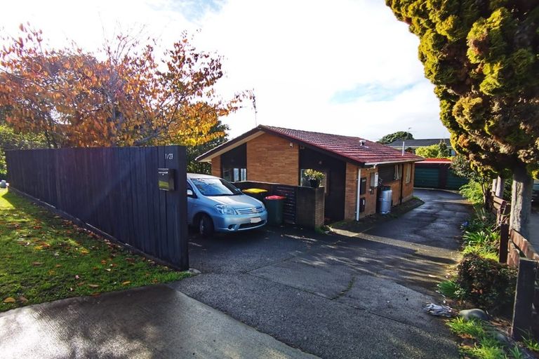 Photo of property in 1/27 Glenmore Road, Sunnyhills, Auckland, 2010