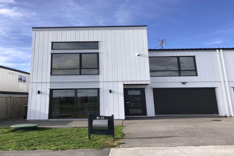 Photo of property in 18 Toia Lane, Silverdale, 0932