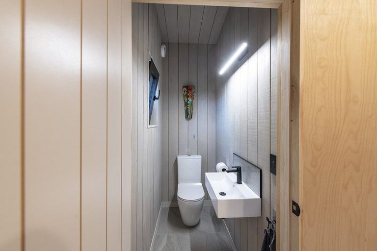 Photo of property in 2/19 Monteith Road, Albert Town, Wanaka, 9382