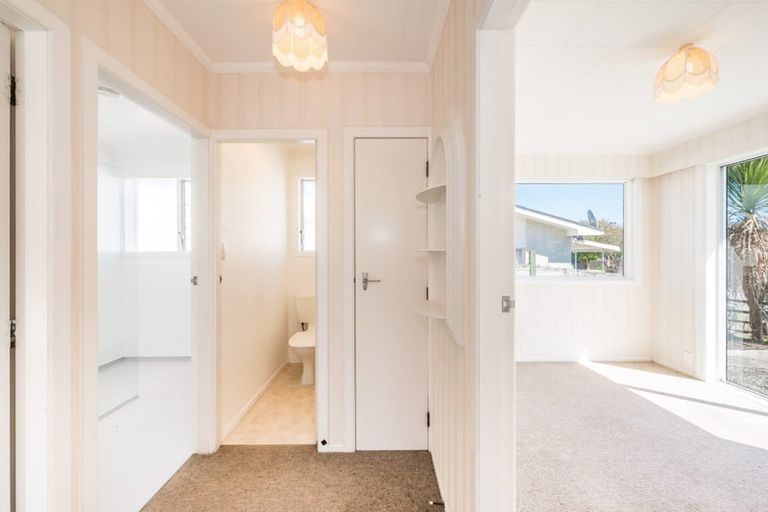 Photo of property in 12a Callender Terrace, Paraparaumu Beach, Paraparaumu, 5032