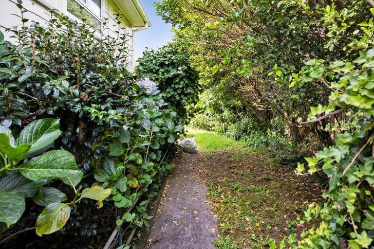 Photo of property in 40 Banks Street, Marfell, New Plymouth, 4310