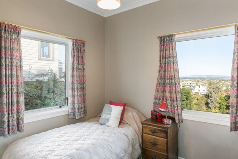 Photo of property in 25 Simla Terrace, Hospital Hill, Napier, 4110