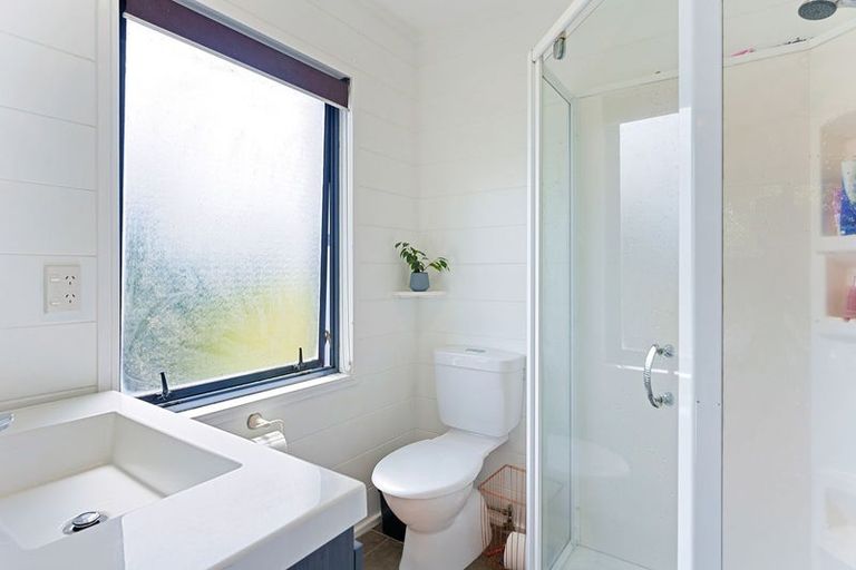 Photo of property in 2a Otaihanga Road, Paraparaumu Beach, Paraparaumu, 5032