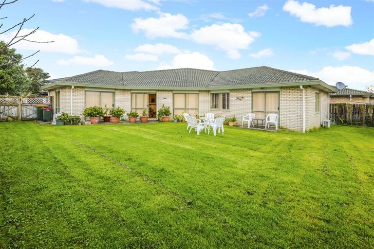 Photo of property in 76 Crossandra Drive, Mangere, Auckland, 2022