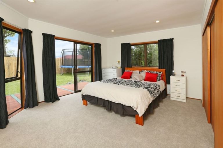 Photo of property in 20 Palomino Drive, Henderson, Auckland, 0612