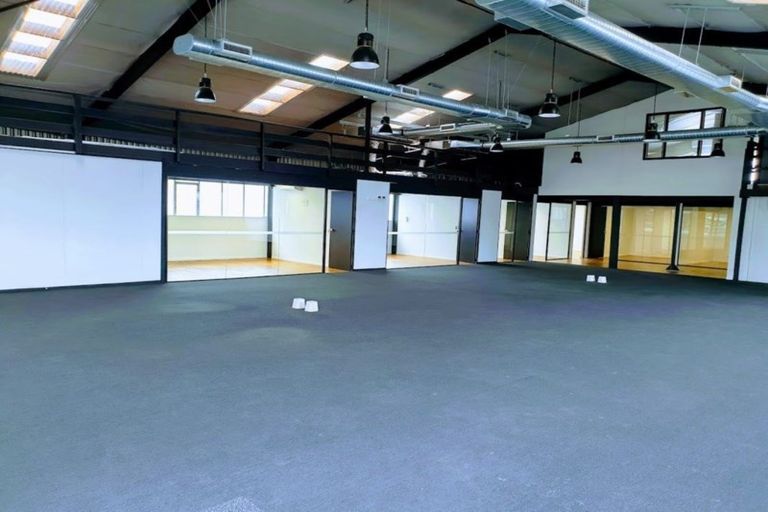 Photo of property in 25a Great South Road, Papakura, 2110