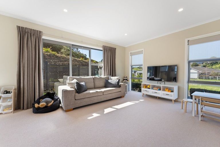 Photo of property in 18 Fernbrook Drive, Hurworth, New Plymouth, 4310
