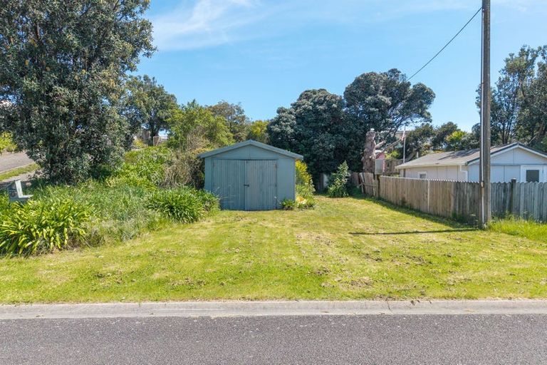 Photo of property in 7 Kent Avenue, Waitarere Beach, Levin, 5510