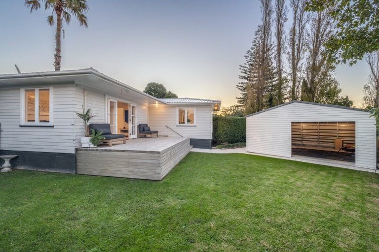 Photo of property in 2/12 Pandora Place, Pakuranga, Auckland, 2010