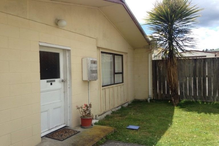 Photo of property in 2 Scott Avenue, Owhata, Rotorua, 3010