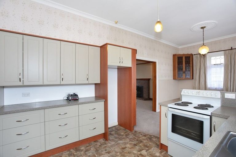 Photo of property in 177 Bridge Street, Bulls, 4818