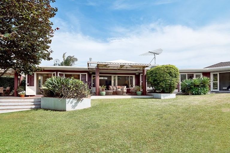 Photo of property in 8 Marywil Crescent, Hillcrest, Auckland, 0627