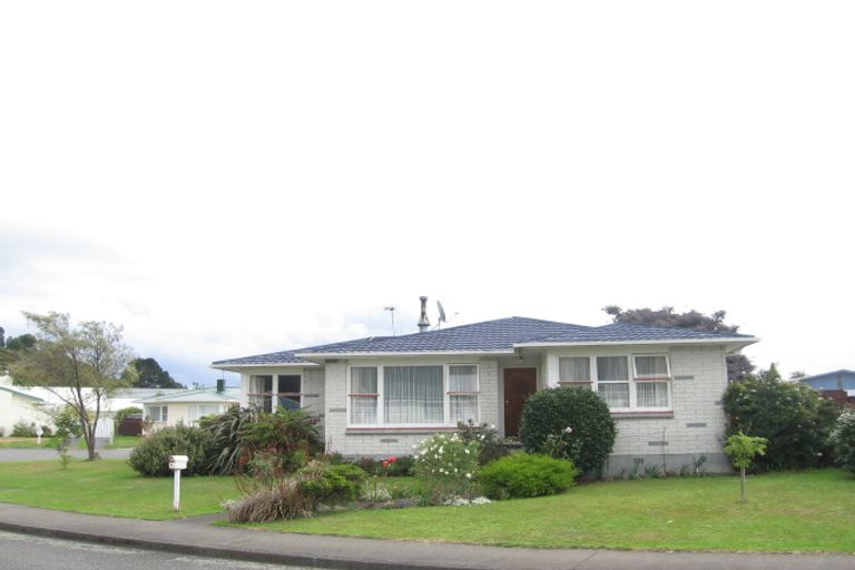 Photo of property in 36 Mountbatten Grove, Clouston Park, Upper Hutt, 5018