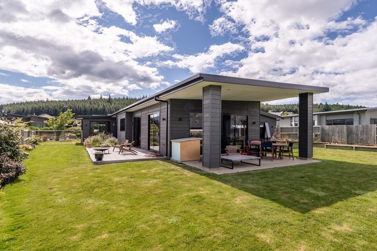 Photo of property in 9 Centre Crescent, Wanaka, 9305