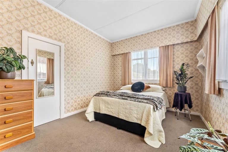 Photo of property in 32 Ranui Road, Stoke, Nelson, 7011